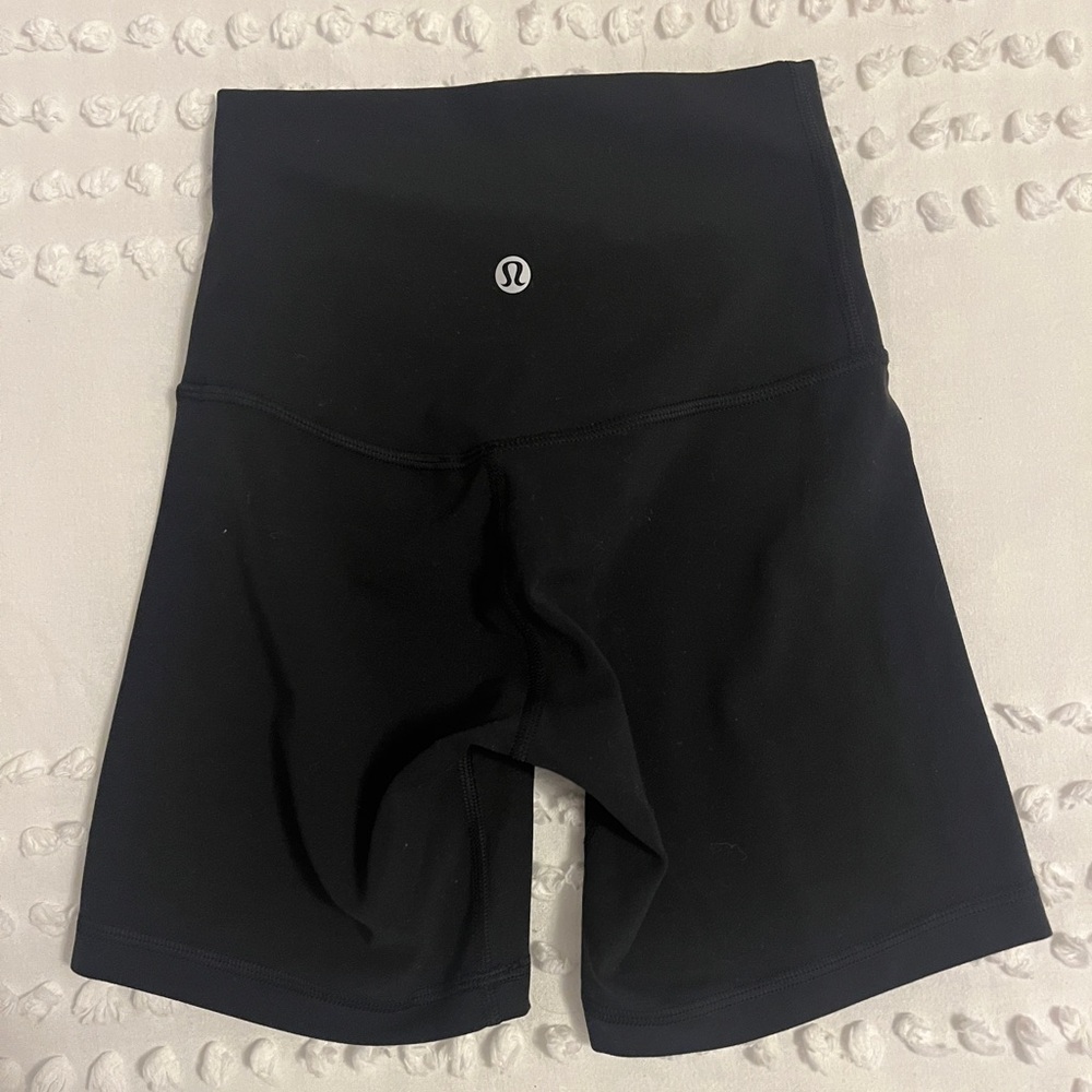 Lululemon align high rise shorts in 4 inch